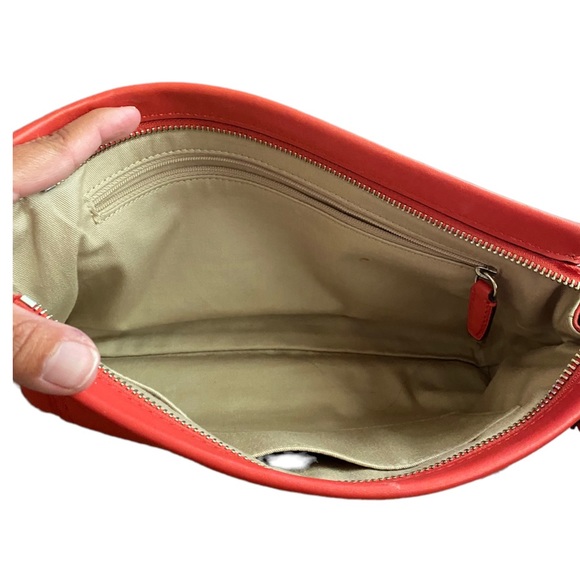 Coach ORANGE large leather clutch, its gorgeous. Good condition. - Picture 5 of 11
